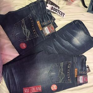 Cowgirl tuff wild mustang jeans  28x37